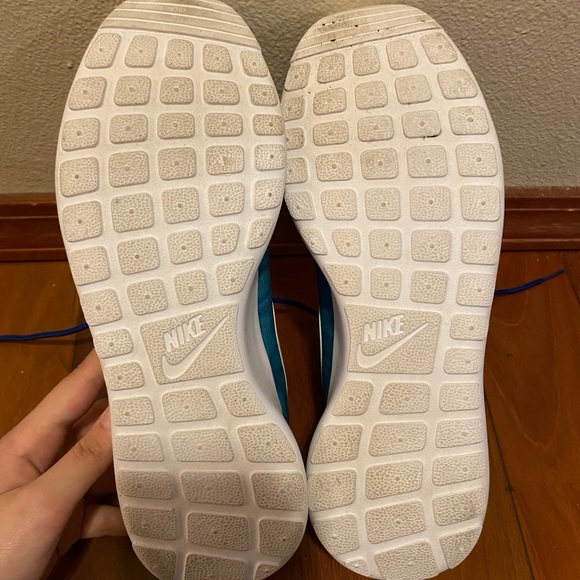 Nike Roshe blue running shoes - Picture 2 of 7